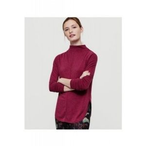 Lou & Grey Signaturesoft Turtleneck